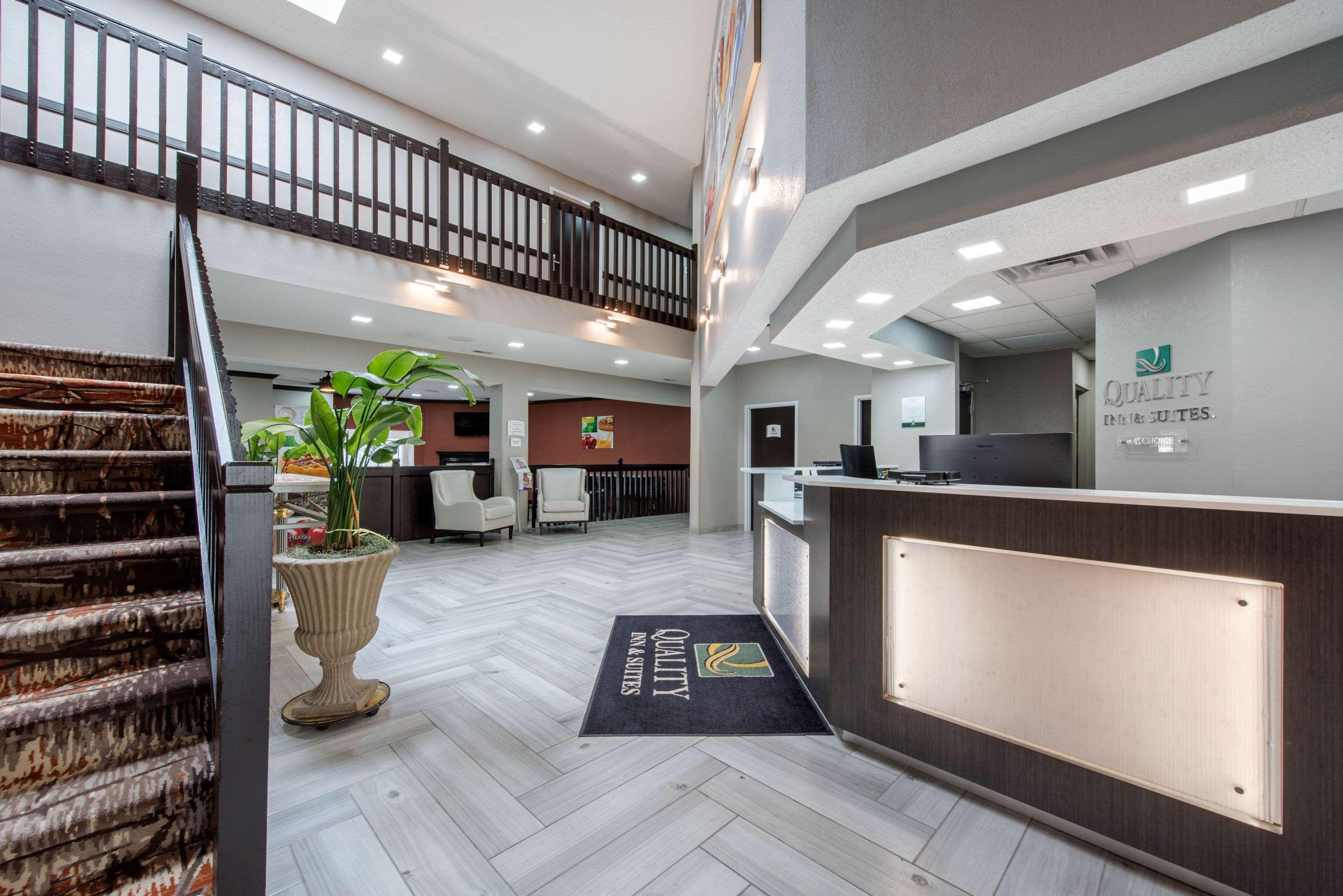 Quality Inn & Suites Brownsburg - Indianapolis West Extérieur photo