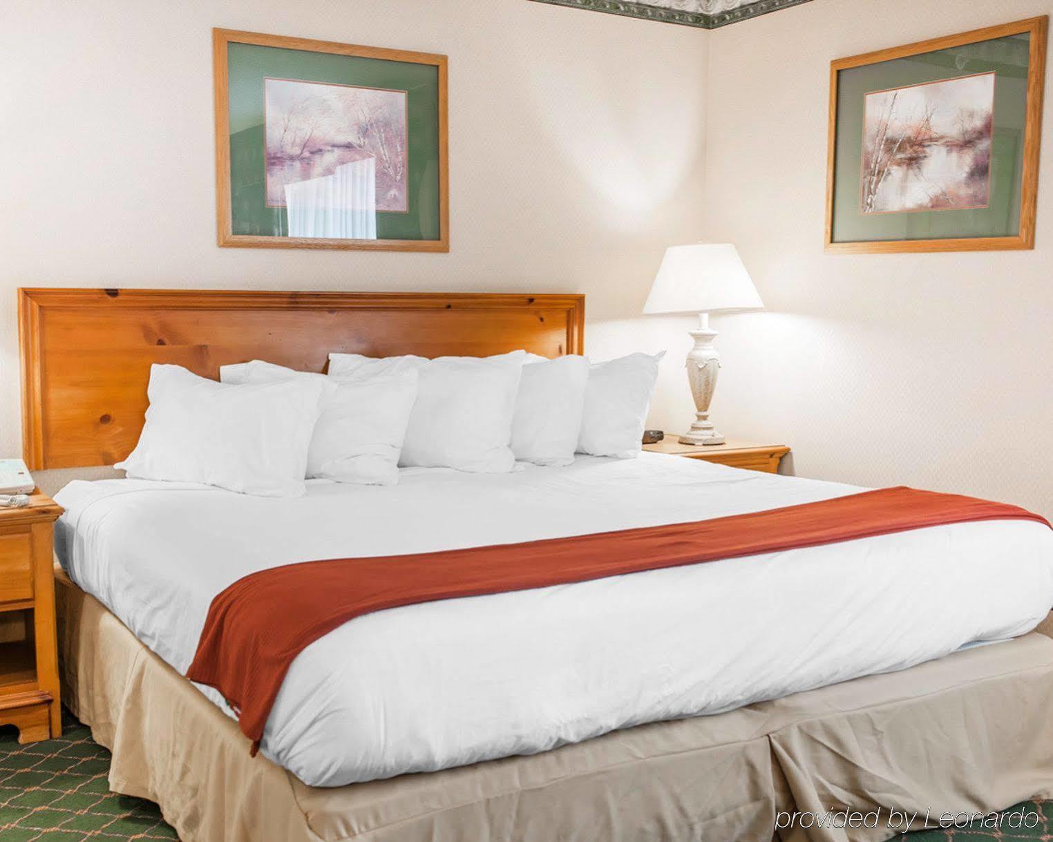 Quality Inn & Suites Brownsburg - Indianapolis West Extérieur photo